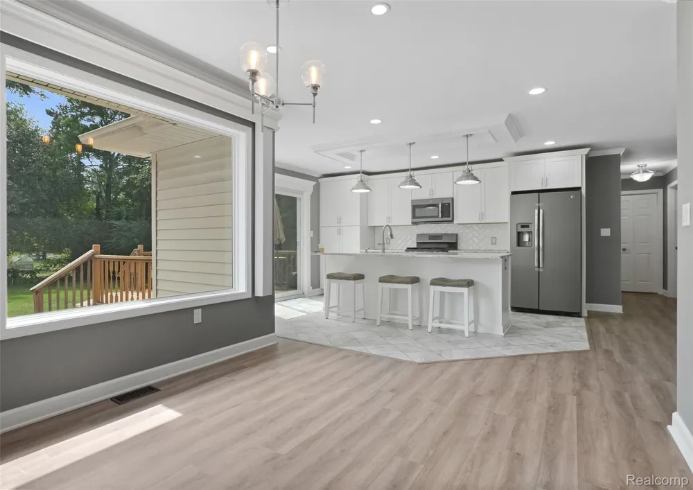 6970 Biscayne Avenue White Lake Charter Township, MI 48383