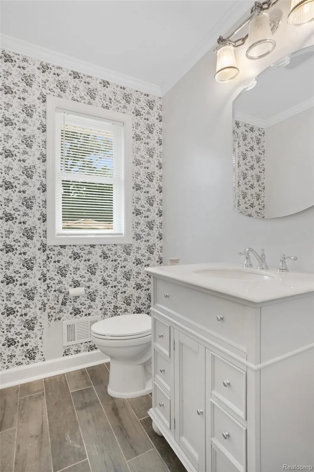 6970 Biscayne Avenue White Lake Charter Township, MI 48383