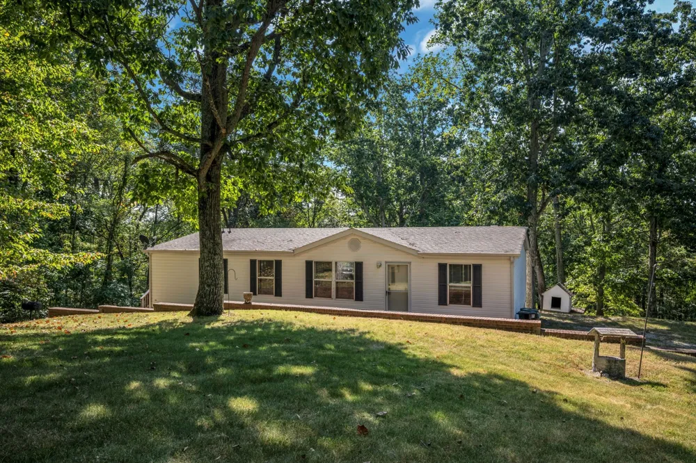 1066 Paula Ln Pegram, TN 37143