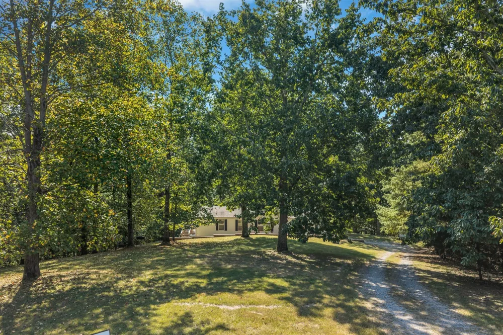1066 Paula Ln Pegram, TN 37143