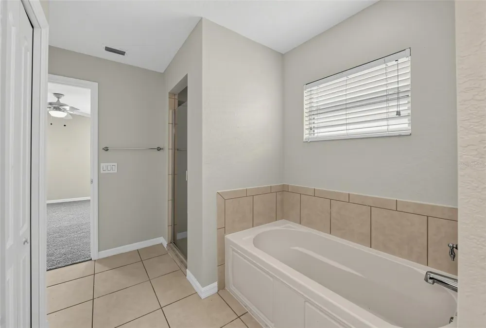 7026 MONTAUK POINT CROSSING Bradenton, FL 34212