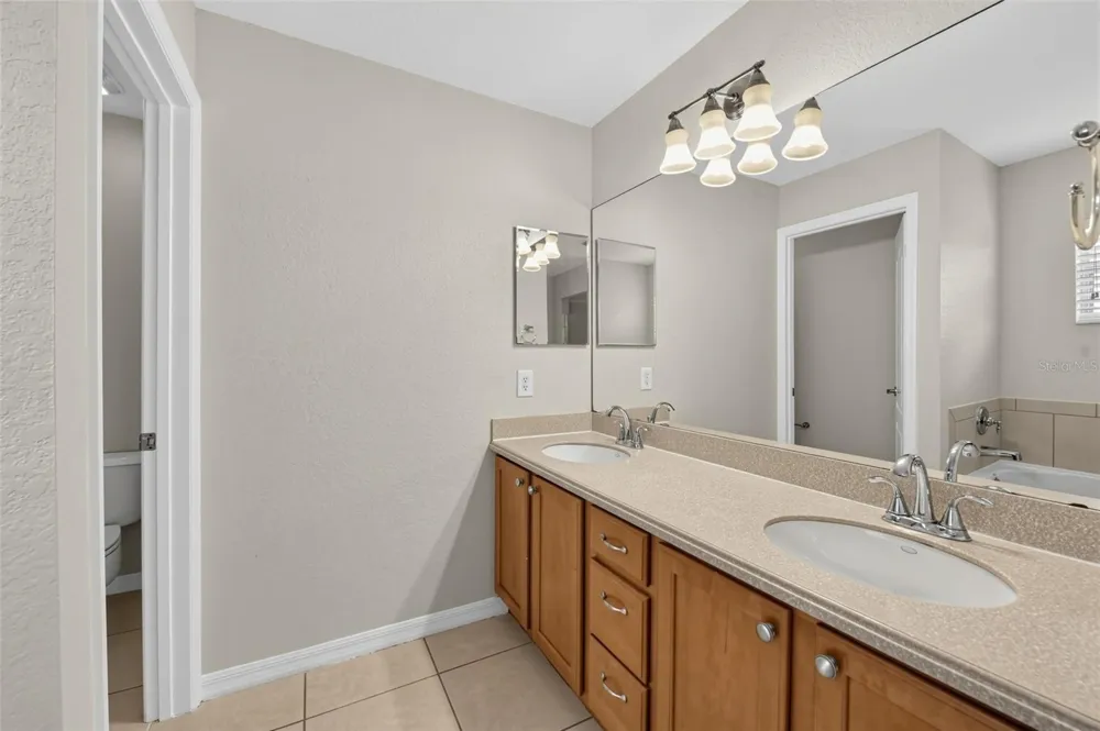 7026 MONTAUK POINT CROSSING Bradenton, FL 34212