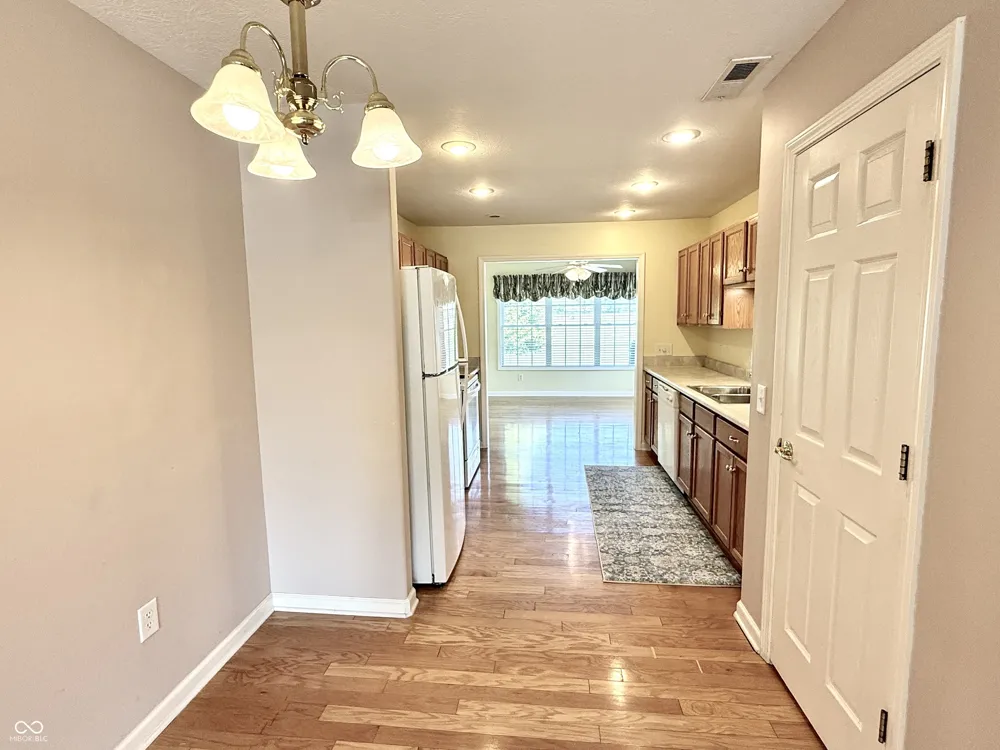 1059 Hilltop Commons Boulevard Whiteland, IN 46184