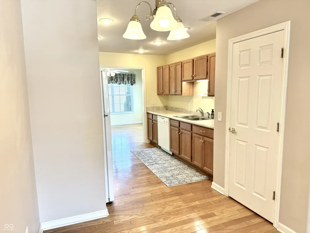 1059 Hilltop Commons Boulevard Whiteland, IN 46184