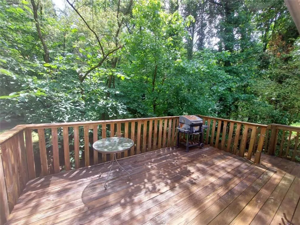 2737 Crestworth Lane Buford, GA 30519