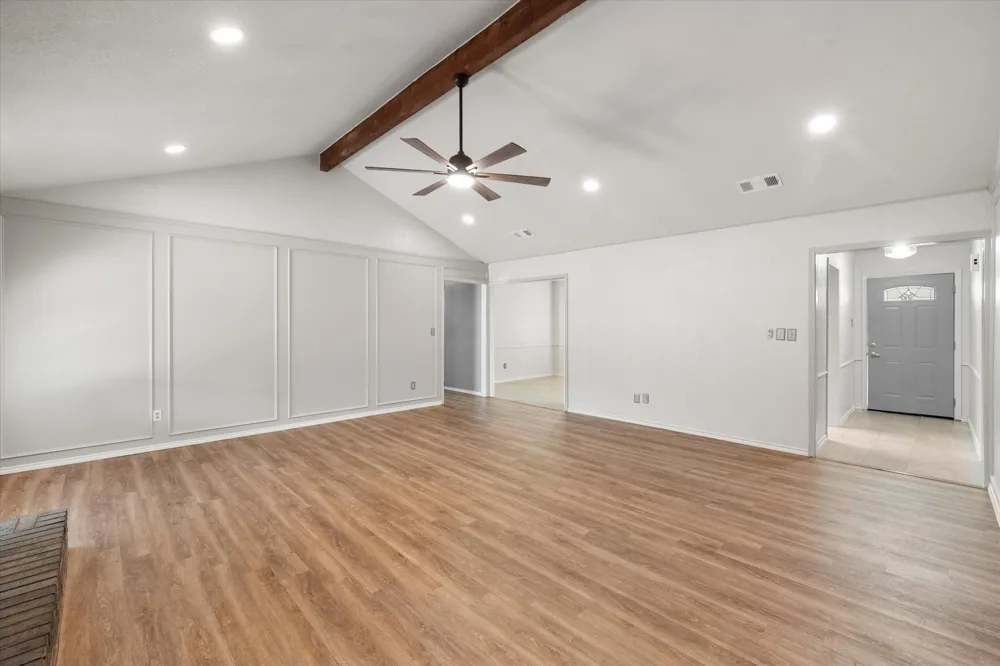 729 NW Charlyne Drive Burleson, TX 76028