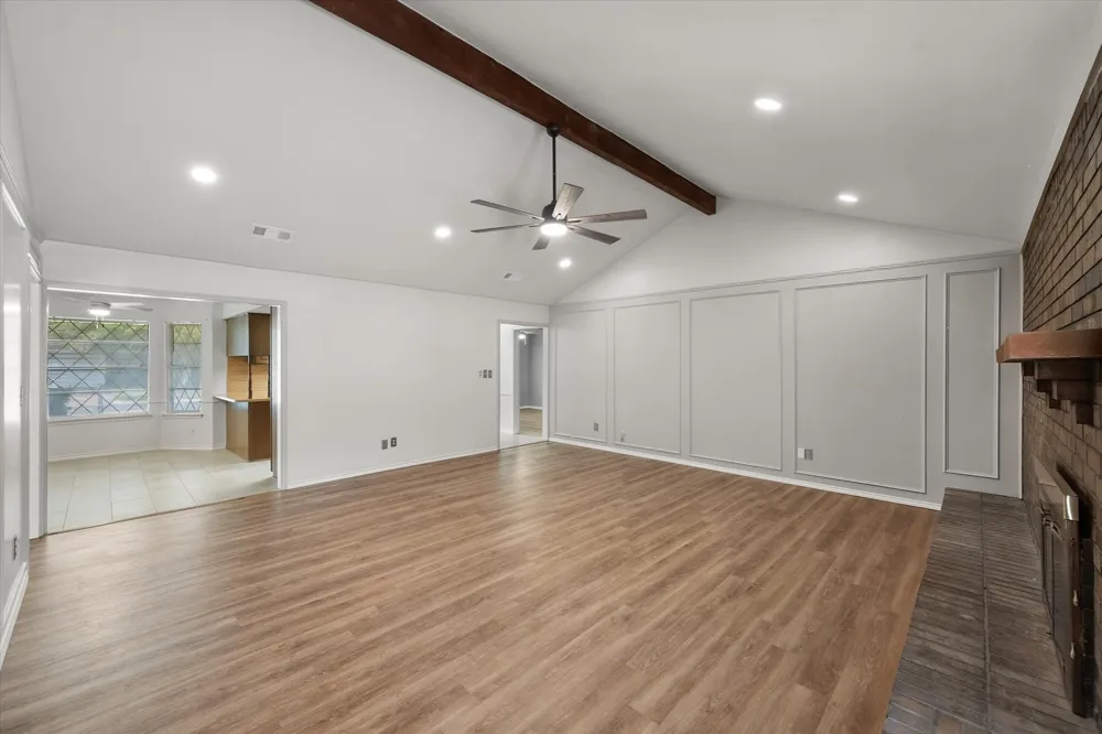 729 NW Charlyne Drive Burleson, TX 76028