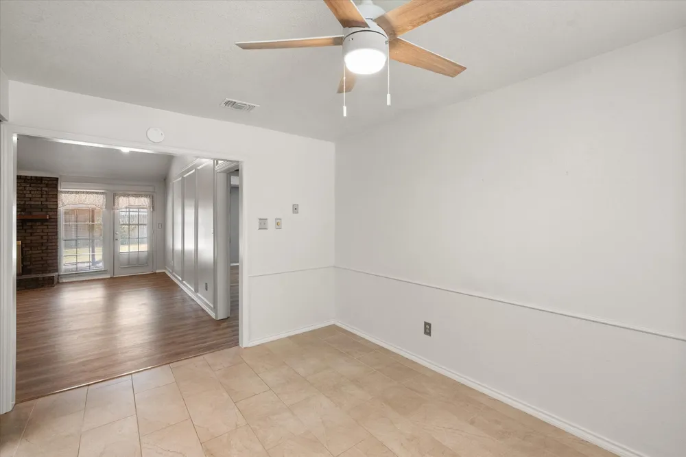 729 NW Charlyne Drive Burleson, TX 76028