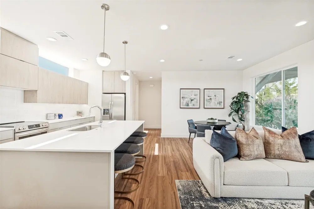1311 Madrigal Parkway Dallas, TX 75206