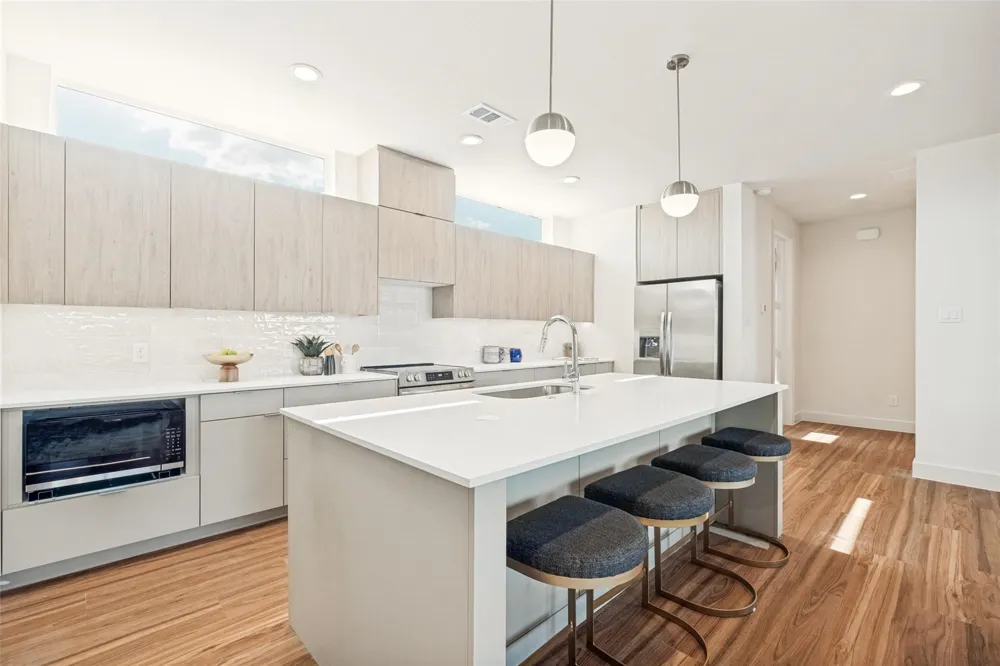 1311 Madrigal Parkway Dallas, TX 75206