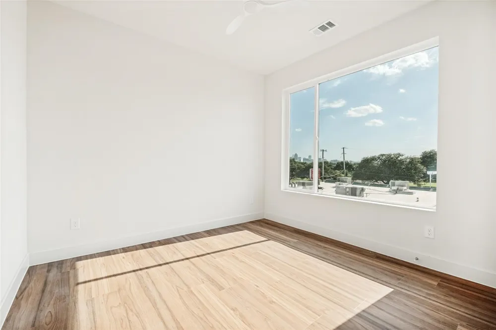 1311 Madrigal Parkway Dallas, TX 75206