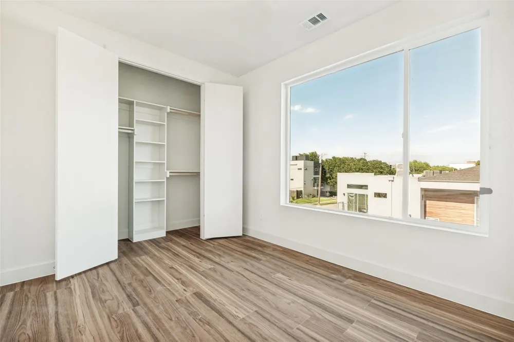 1311 Madrigal Parkway Dallas, TX 75206