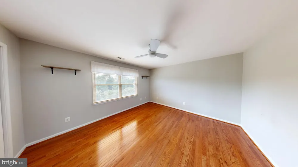 43799 ABBOTT PLACE Ashburn, VA 20147