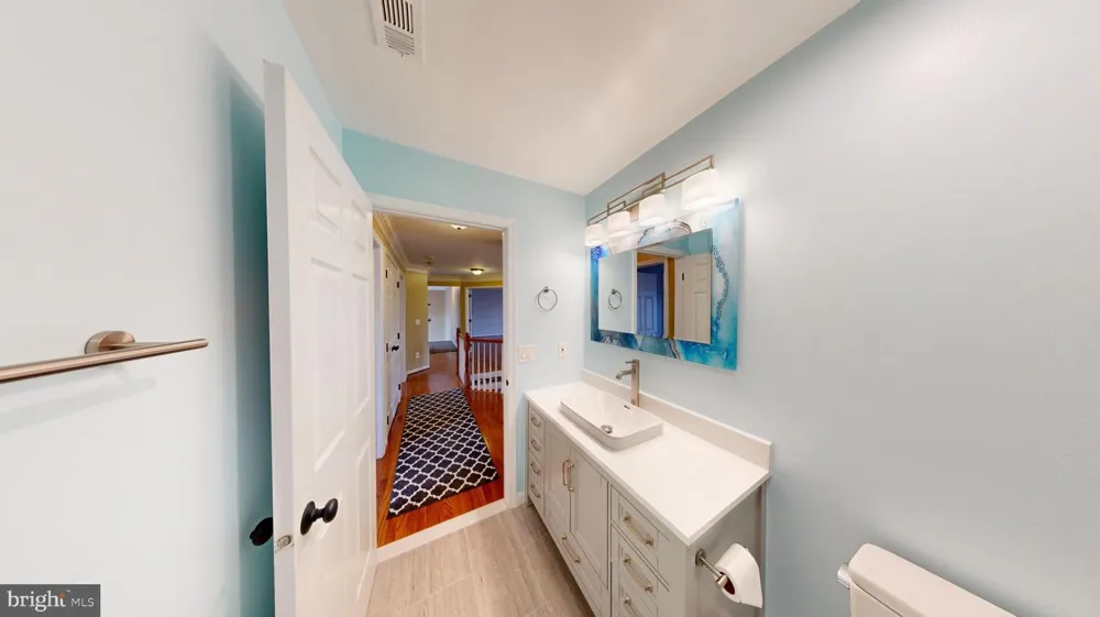 43799 ABBOTT PLACE Ashburn, VA 20147