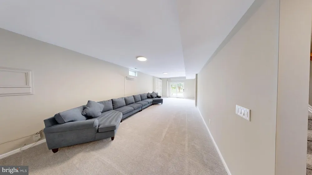 43799 ABBOTT PLACE Ashburn, VA 20147