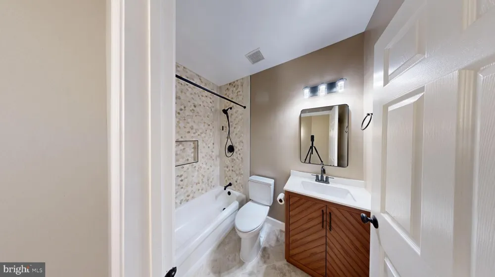 43799 ABBOTT PLACE Ashburn, VA 20147
