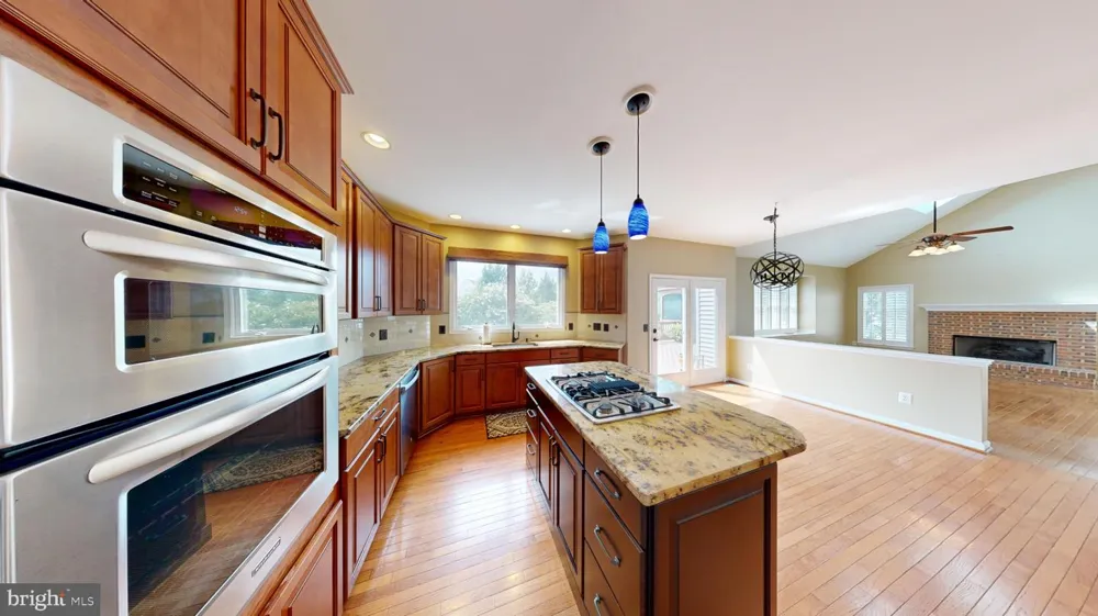 43799 ABBOTT PLACE Ashburn, VA 20147