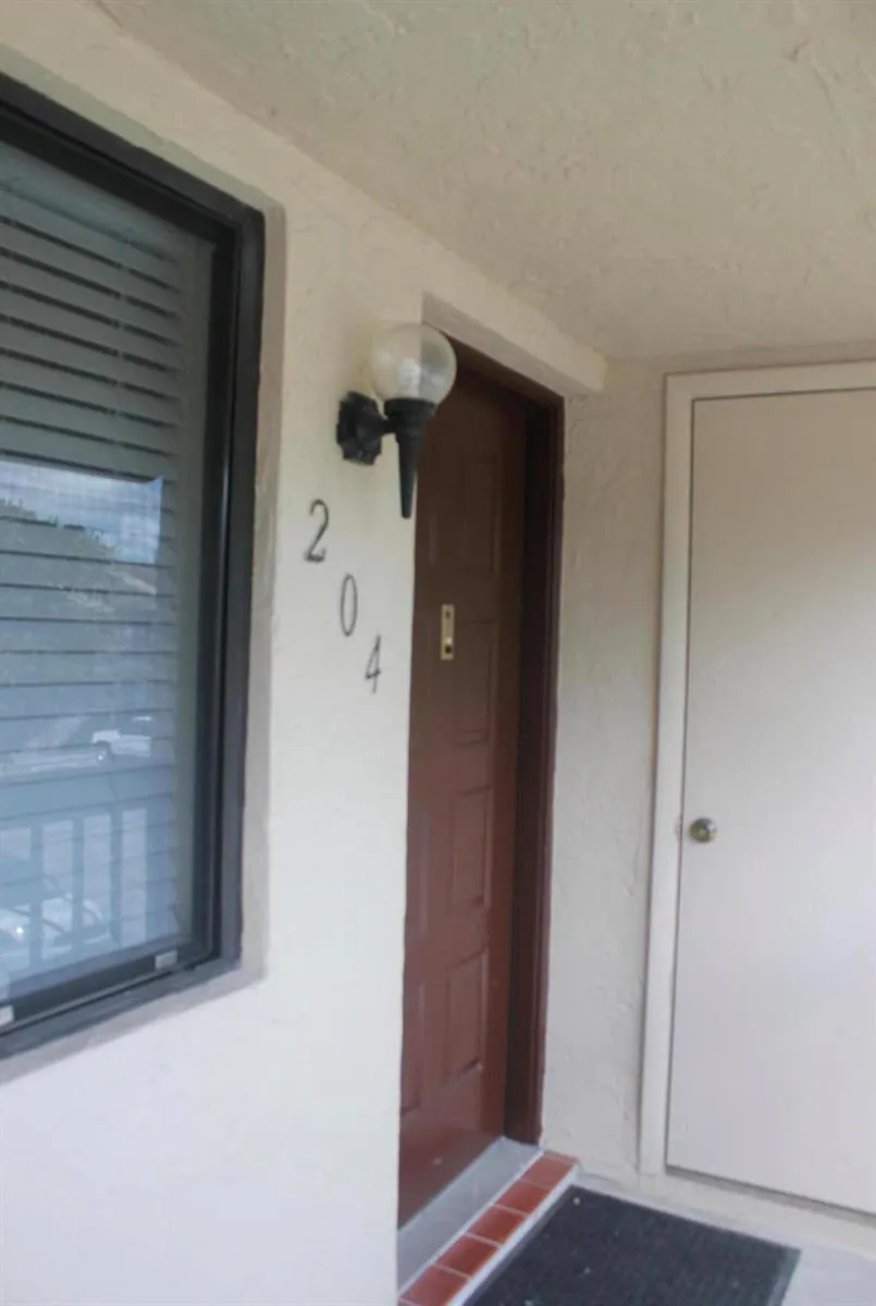 21943 REMSEN TERRACE #204 Boca Raton, FL 33433
