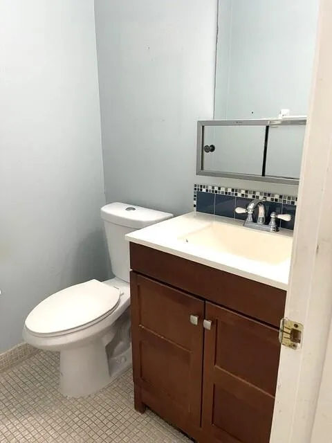 892 HIGH POINT BOULEVARD #B Delray Beach, FL 33445