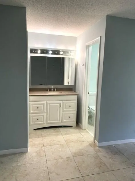 892 HIGH POINT BOULEVARD #B Delray Beach, FL 33445