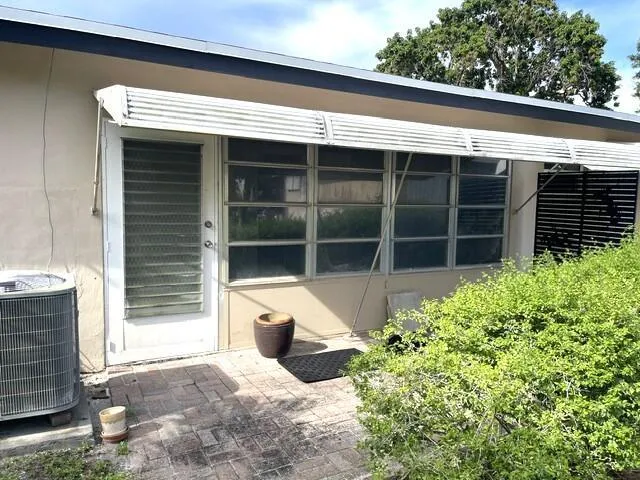 892 HIGH POINT BOULEVARD #B Delray Beach, FL 33445