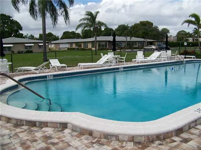 892 HIGH POINT BOULEVARD #B Delray Beach, FL 33445