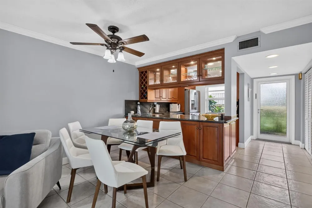 22 ABBEY LANE #101 Delray Beach, FL 33446
