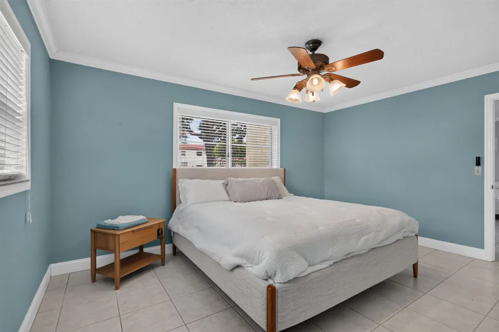 22 ABBEY LANE #101 Delray Beach, FL 33446