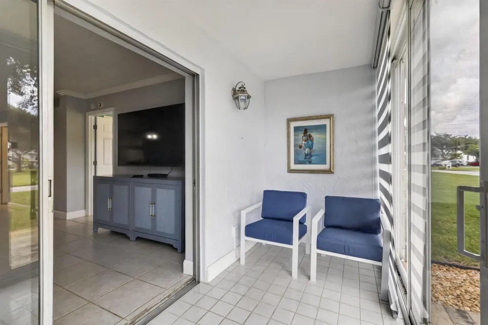 22 ABBEY LANE #101 Delray Beach, FL 33446