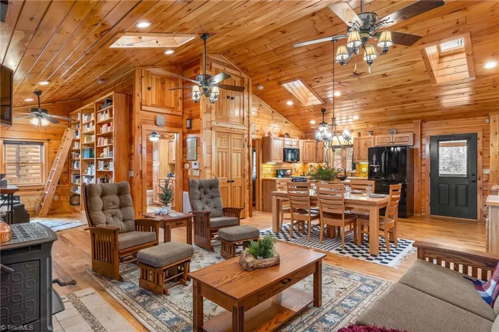 2257 Quiet Creek Lane Lenoir, NC 28645