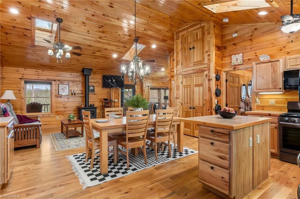 2257 Quiet Creek Lane Lenoir, NC 28645