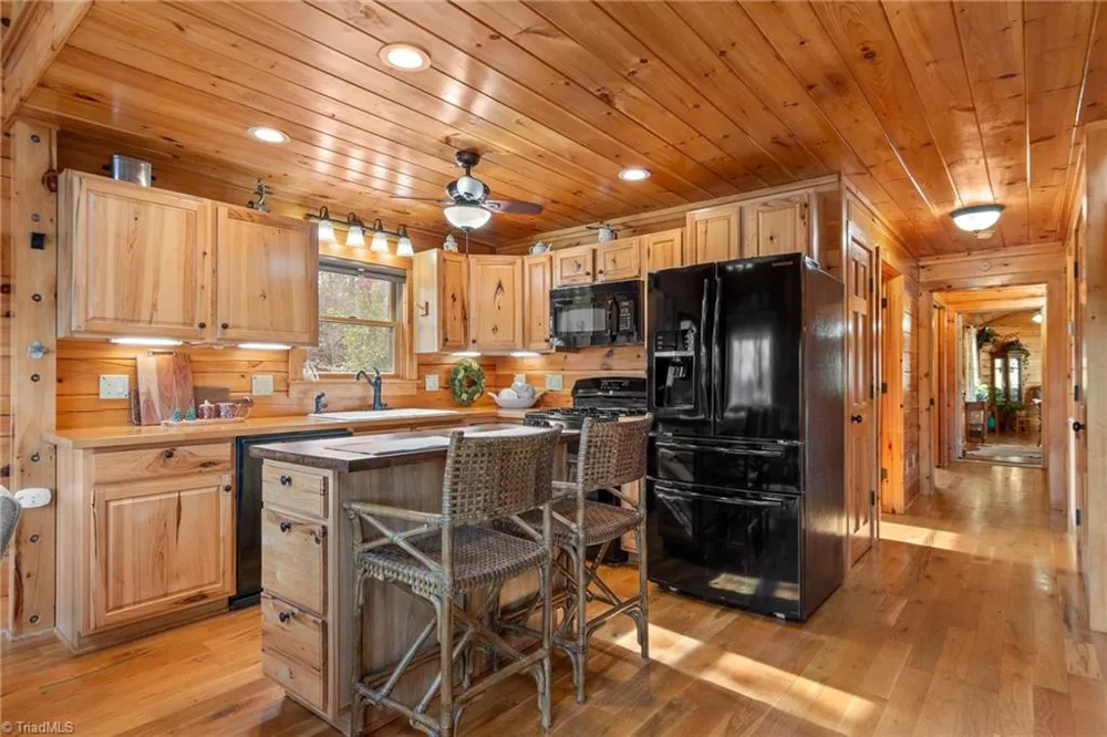 2257 Quiet Creek Lane Lenoir, NC 28645