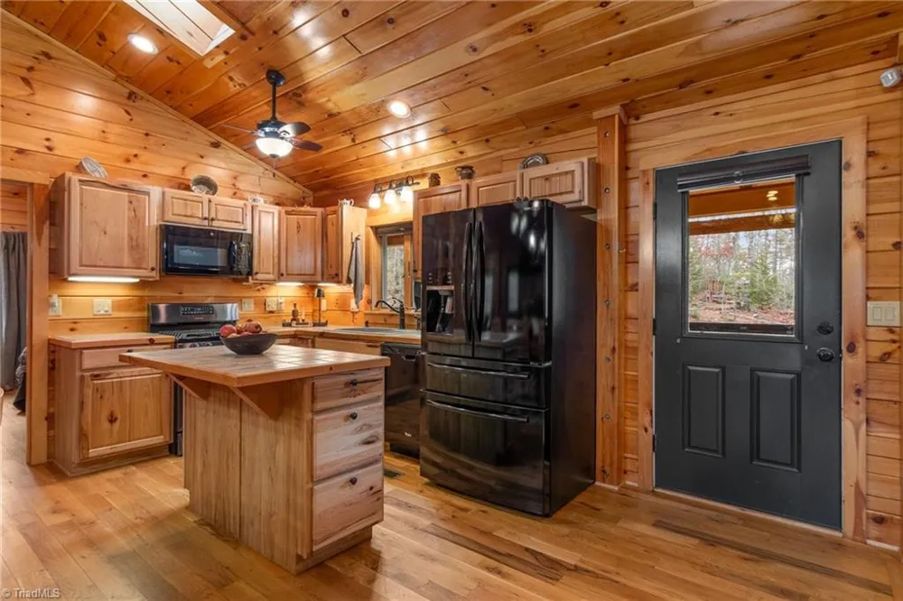 2257 Quiet Creek Lane Lenoir, NC 28645