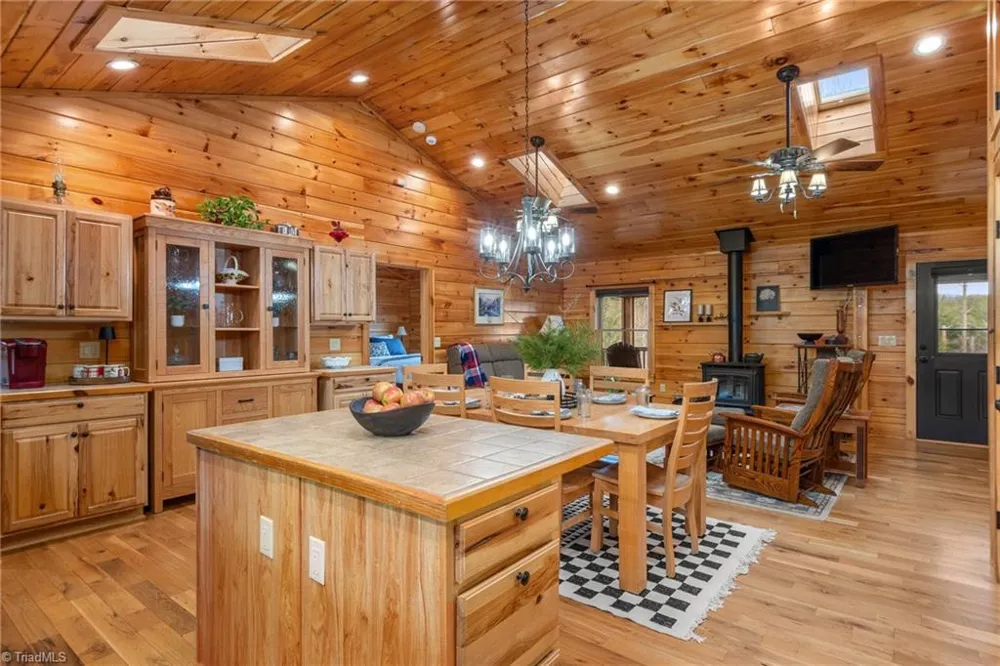 2257 Quiet Creek Lane Lenoir, NC 28645