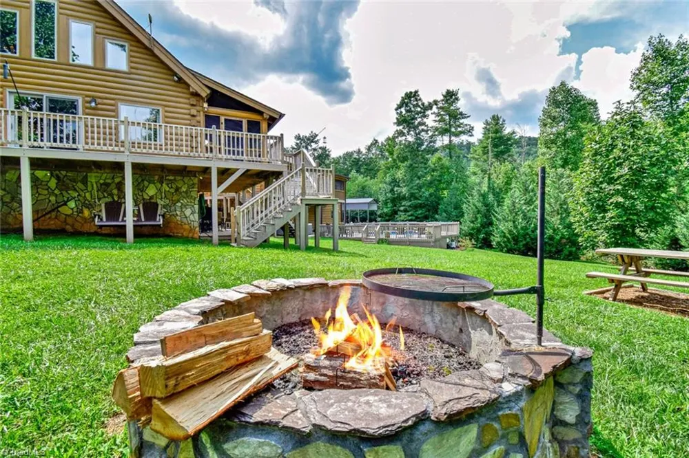 2257 Quiet Creek Lane Lenoir, NC 28645