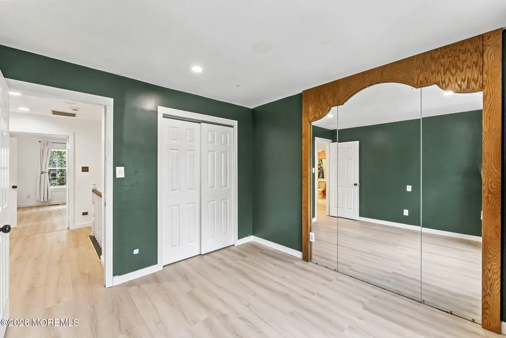 318 Balsam Court Howell, NJ 07731