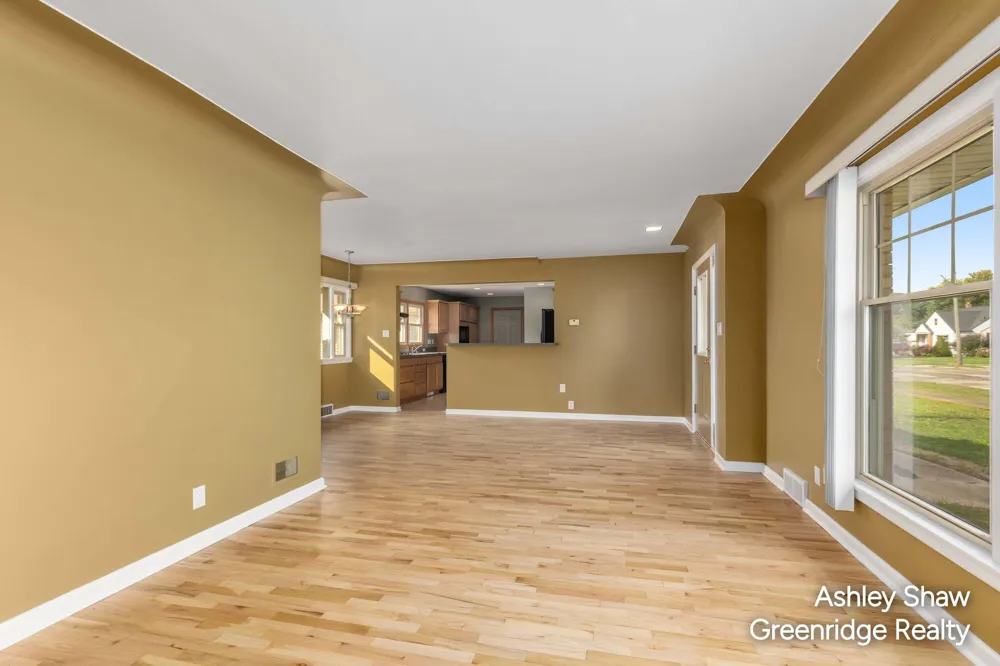 750 Pine Avenue Holland City, MI 49423