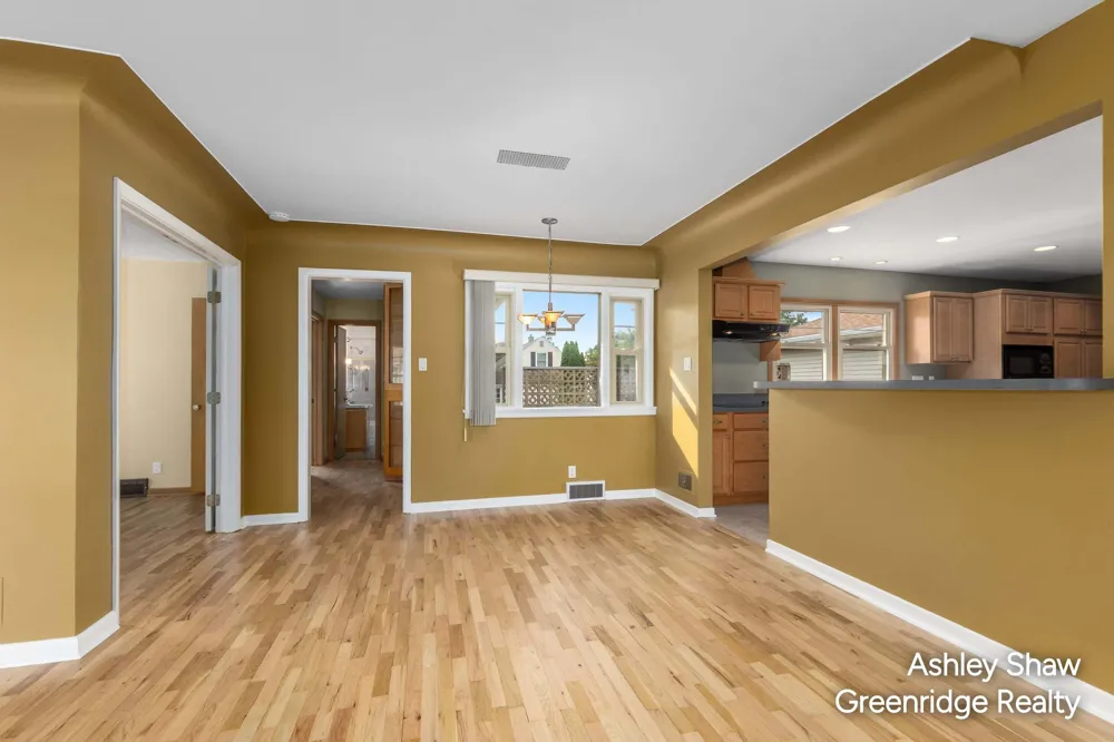 750 Pine Avenue Holland City, MI 49423