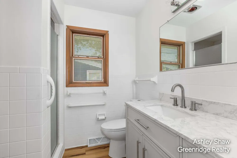 750 Pine Avenue Holland City, MI 49423