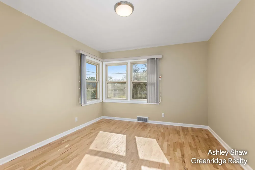 750 Pine Avenue Holland City, MI 49423