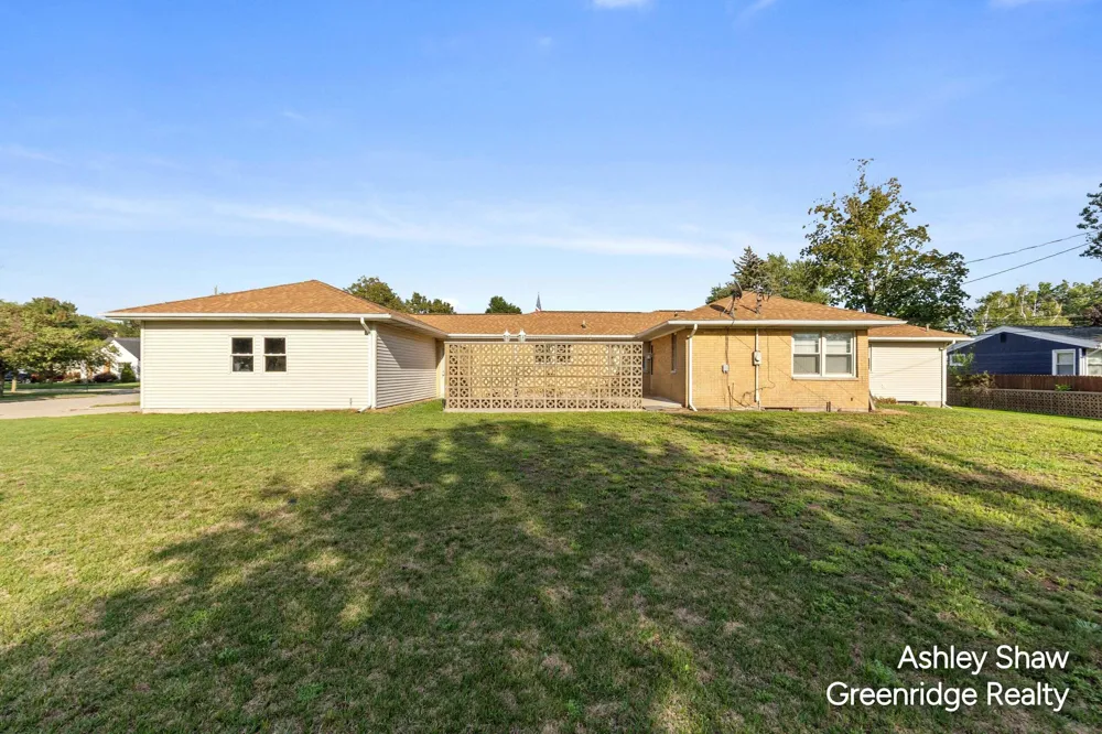 750 Pine Avenue Holland City, MI 49423