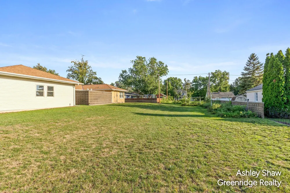750 Pine Avenue Holland City, MI 49423