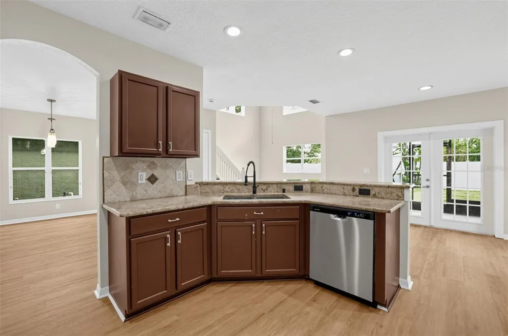 7876 CARRIAGE POINTE DRIVE Gibsonton, FL 33534