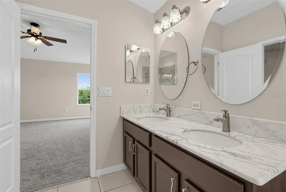 7876 CARRIAGE POINTE DRIVE Gibsonton, FL 33534