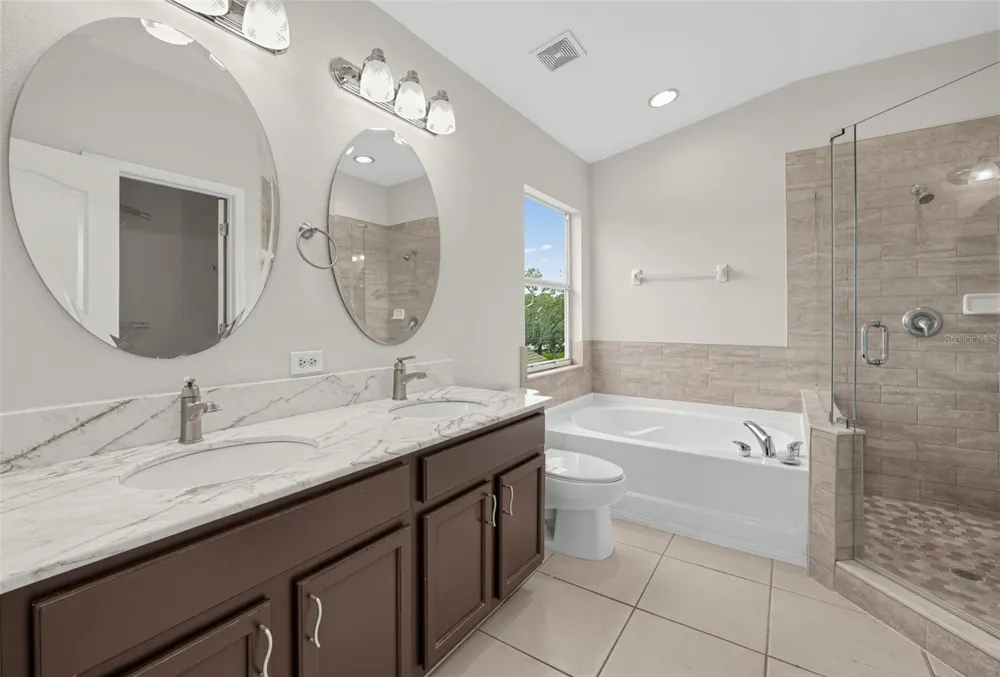 7876 CARRIAGE POINTE DRIVE Gibsonton, FL 33534