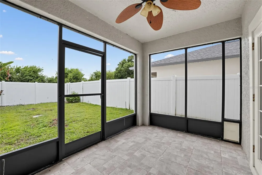 7876 CARRIAGE POINTE DRIVE Gibsonton, FL 33534