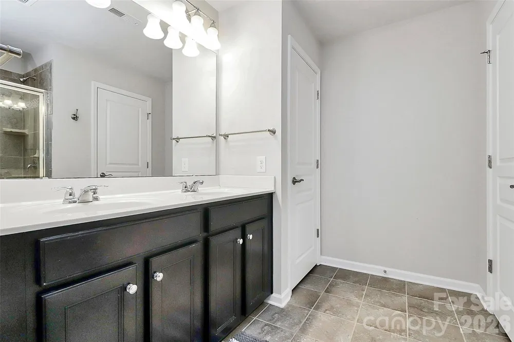 1929 Royal Gorge Avenue Charlotte, NC 28210