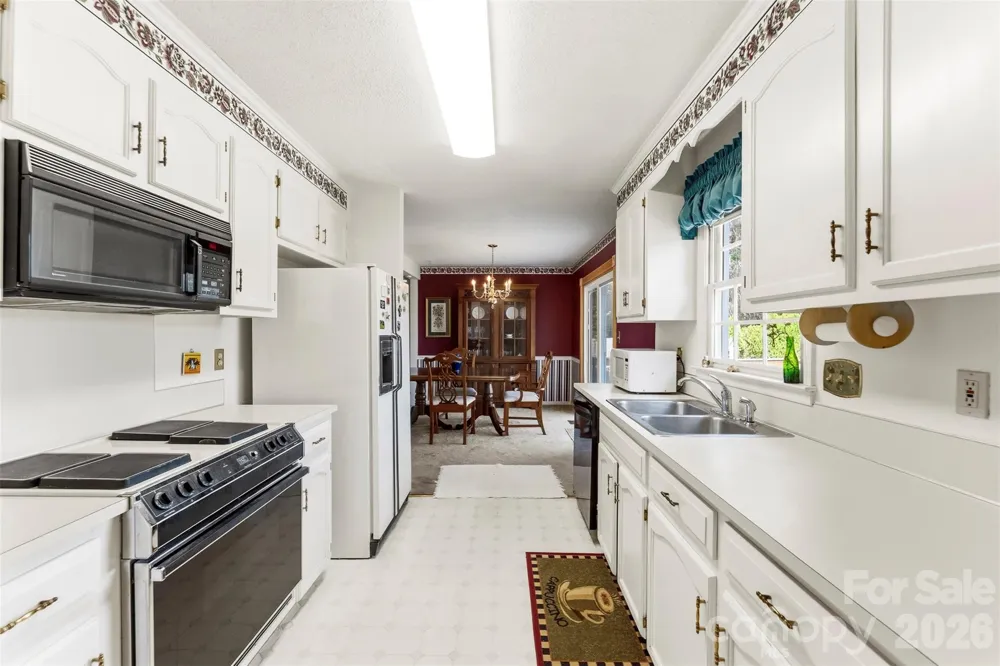 108 Shade Tree Court Gastonia, NC 28056