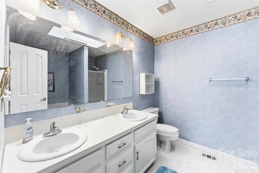 108 Shade Tree Court Gastonia, NC 28056
