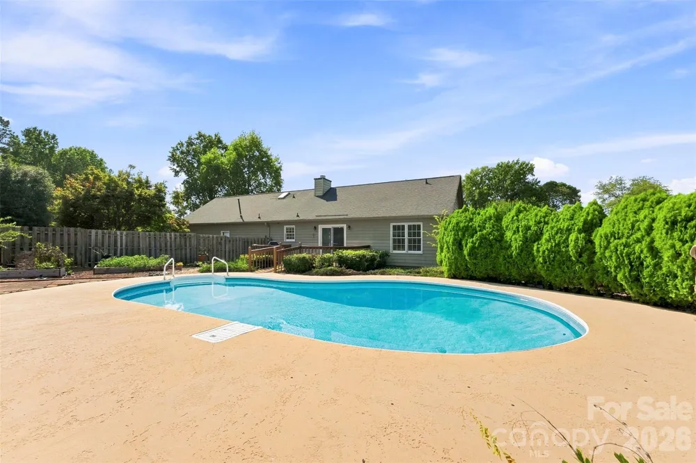 108 Shade Tree Court Gastonia, NC 28056